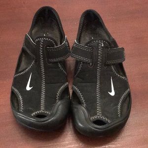 Nike sandals boys 10 Sunday black girls